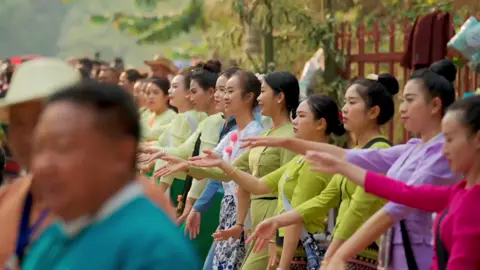 Lễ hội Té nước của người Thái tại Châu tự trị dân tộc Thái Tây Song Bản Nạp tại Vân Nam #vannam #taysongbannap #thailand🇹🇭 #songkran #lehoitenuoc #2024 #dantocthai #tourismchina #abcxyz 