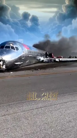 Severe turbulence and a false landing. Oh my God, what happened? Have you tried this before؟#explore #fyp #viral 