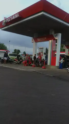 ritual sebelum berlayar  #vespa #vespatasikmalaya #vespaindonesia #vespaklasik #fyp 