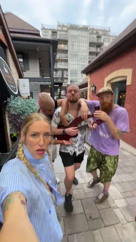 Who can name this instrument?! Follow -> @walkofftheearth <- for more musical TikToks #walkofftheearth #musictok