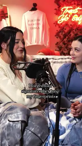 Throwback to Diary Of A Wimpy Kid books… 😭 Watch ‘Art Of Conversation’ out now! In conversation about giving ourselves grace, Jocelynn shares a funny story from her childhood. #aoc #aocpodcast #artofconversation #artofconversationpodcast #podcast #podcastclips #funnyclips 