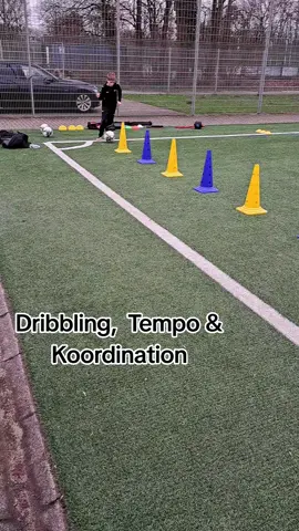 Super Übungen für mehr Tempo beim Fussball @coach_alikaan  #individualtraining #tempo #Dribbling #profiwerden #athletiktrainingfussball #duisburg #ballamfuß #Fussball 