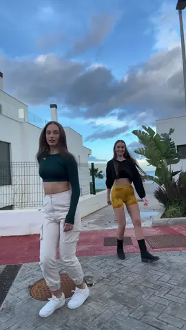 Your 2nd has to try this dance with you😎🐦‍⬛ #dance2024 #cakebytheocean #dancechallenge #dancer #dancetrend #dancewithus #gymshark #gymsharkwomen #dancetrends 