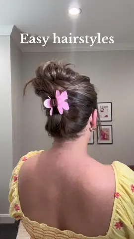 Always looking for fun ways to elevate my clawclip hairstyles 😍  #easyhairstyles #clawcliphairstyles #clawclip #hairstyle #hairtutorial #easyhairtutorials #summerhairstyles #springhairstyleideas 