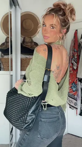 Finally got my hands on the  @ALLSAINTS  bag ive been lusting over for months so naturally based my entire outfit around it today💅🏻. Taking a leaf out of @Sammi ‘s book and wearing what i love, always🖤 #fyp #foryou #foryourpage #style #fashion #grunge #grungeaesthetic #hairstyles 