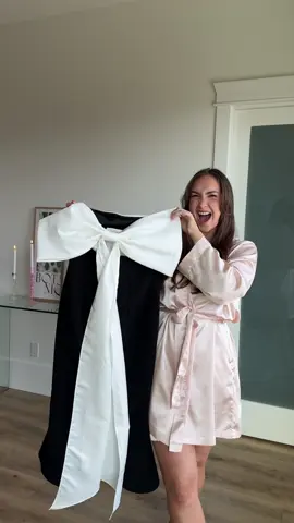 *Adds WISHLIST to wishlist*. Tag a friend who loves bows - she needs this dress! 🎀 #bowaesthetic #bowdress #clubllondon #occasionwear 