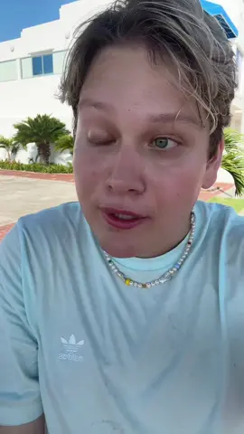 No puedo creer que me dijeron señor😭