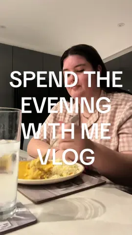 Spend the evening with me whilst my baby dad lives it up 🤩🙌🏻🥡 you, me and the mini mic!!! I love chatting to you guys - thank you so much for chilling with me 🩷 #dayinthelife #eveningroutine #eveningvlog #firsttimemum #babydad #dadlife #minimicrophone #motherhoodjourney #asmrvlog 