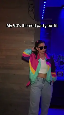 Im a girl who loves her themed parties💚🩷 #fyp #90s #90saesthetic #90sthemedparty #90soutfit 