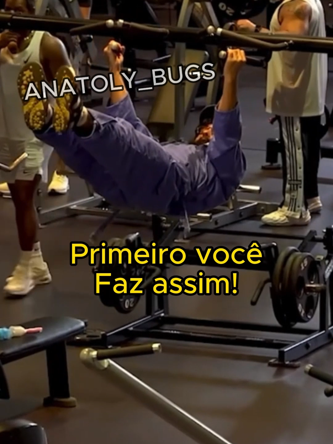 ANATOLY THE BEST EXERCICIO PARA ABDÔMEN #calistenia #anatoly_legendado_br #anatoly_bugs #academia #girls #academiamotivação #carolvaz #eurotreino