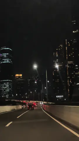 Night ride paling suka kalau lewat sini. Cakep. #nightride #nightdrive #night #Jakarta #fyp 