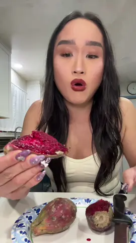 #foodiesushiqueen #exoticfruit #cactuspear #mukbang #fruitmukbang #fruits #pear 