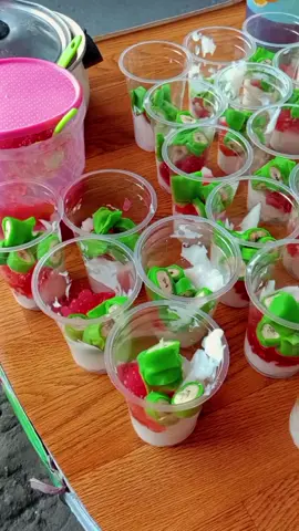 orderan es pisang ijo 30 cup untuk takjil 😍🥰  #mojokertokuliner #espisangijosemeru33 #fyp 