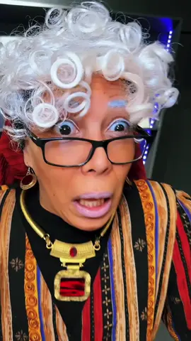 Какой твой любимый цвет? 🎨😱 #жиза #бабуля #преображение 