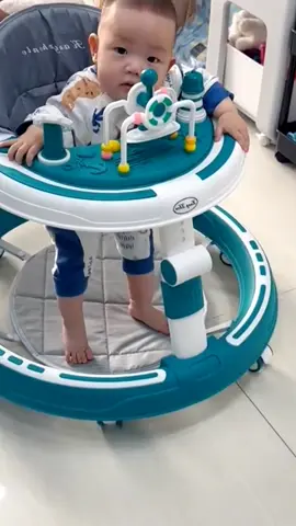 baby Walker bayi, membantu bayi dalam proses belajar berjalan #babywalker #babywalkerlipat #babywalkermurah #babywalkermusik #perlengkapanbayi 