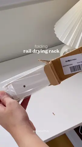 Make laundry day a breeze with the Wall Mounted Rail Drying Rack. Order yours today and say goodbye to cluttered spaces and damp clothes! ✨☀️ #dryingrack #foldingrack #wetclothes #musthave 