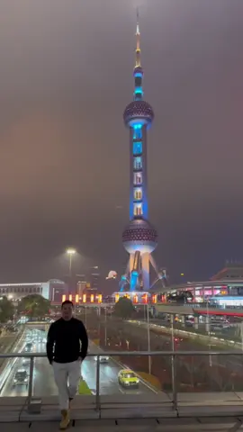 Những điều cần làm khi đến với Thượng Hải ~ 陆家嘴到了 😎😎 #thuonghai #lucgiachuy #thượnghải #lụcgiachuỷthượnghải #上海#上海家嘴 #shanghai #lujiazui #浦东 #浦东新区 #pudong #travel #traveltiktok #china #中国 #旅行 #旅游 