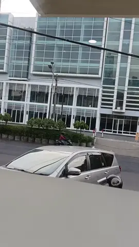 jam mau  buka puasa beres2 ,mau breaktime besok siang lagi salon baru dekor baru suasana nyaman dingin @armoe beauty lounge #salon #surabaya #kecantikan #baru #rambut #kuku #beauty #nail #makeup #bulumata #rias #wajah 