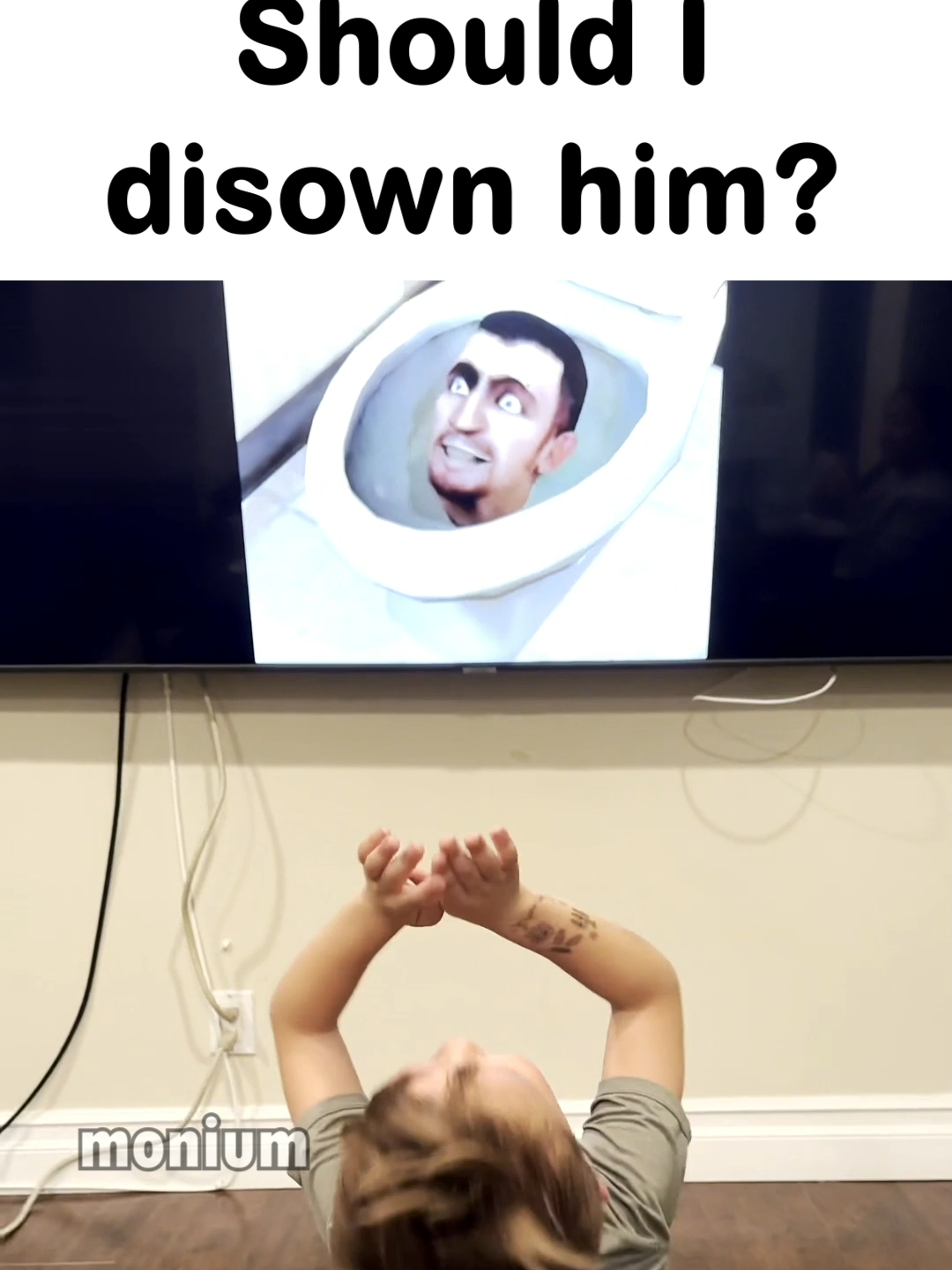 Lil bro worshipping skibidi toilet