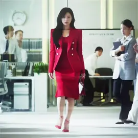 QUEEN OF FASHION #kimjihoon #honghaein #edit #fyp #queenoftears  scp:bvnpacks pls tiktok don't ruin the qlt 😞🙏