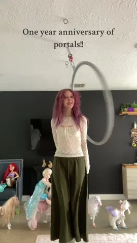 I still love this song so much! 🌟💕 @Melanie Martinez #portals #melaniemartinez #fypシ #aerialhoop ##foryoupage