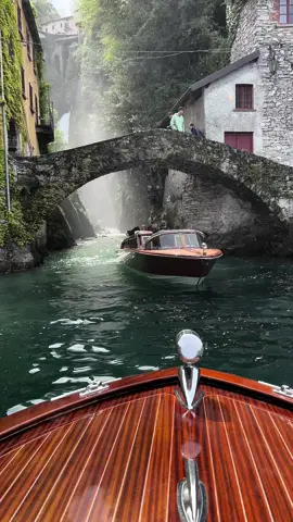 Italia 🇮🇹❤️ book now your private cruise tap the link in bio 3 hrs  #lakecomoboat #italy #italia #viral