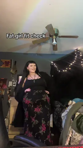 Happy holidays my loves  #fyp #plussize #piercings #alt #alternative #fashion #pinterest #makeup #outfitinspo #extensions 