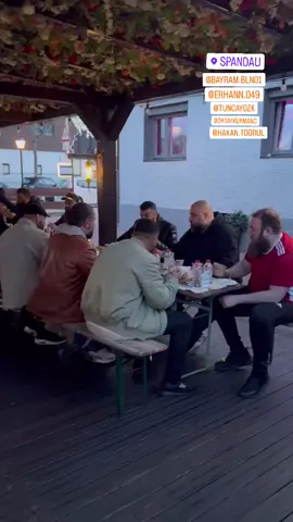 Aile herşeydir @BERLIN49 @CİHAT TOĞRUL 49 @49MUŞ..BERLIN🦅✌️ @fatih @Hakan Toğrul    #muş #49 #spandau #berlin #almanya #aile  #muşlular #heryerdeyiz #dostmeclisi 