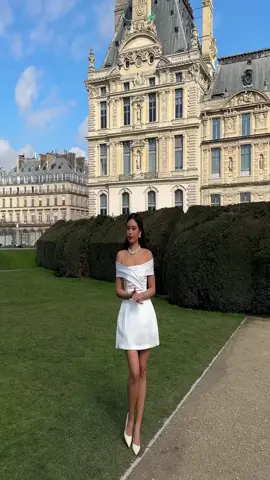 Dreaming of a fairytale moment? ✨ Step into elegance with our silk white dress fit for a princess. Channel your inner royalty and let the magic unfold. #luxelush  #princessvibes #itsluxelush  #minidress 