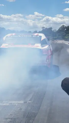 Smoke show 💨 #dragracing #burnout #prostock 