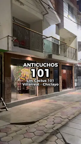 Llegó la hora de buscar huariques en Chiclayo, y comenzamos con este point llamado ANTICUCHOS 101, ubicado en la Calle Los Cactus 101 (urb. Villarreal). No olvides comentar el siguiente huarique que te gustaría que visite 🫶🏼✨. #chiclayo #lambayeque #peru #pimentel #comidaperuana #foodblogger 