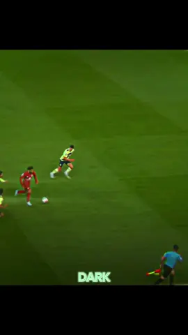 Salah humiliating players #trend #DARK #salah #mosalah #salahedit #dribiling #legend 