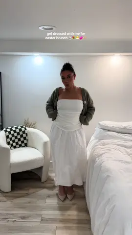 queen of never ironing her clothes 👸🏻 happy easter, if you celebrate! full outfit is @Revolve 🫶🏼 #easteroutfits #springoutfits #springootd #outfitideas #fashion #stylingideas #outfitisnspiration #revolveme #brieanabanks 