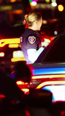 𝐜𝐨𝐩 𝐋𝐚𝐝𝐝𝐲 𝐔𝐧𝐢𝐭𝐞𝐝 𝐤𝐢𝐧𝐠𝐝𝐨𝐦 𝐕𝐢𝐛𝐞𝐬  👮‍♀️🚔🌚 #unitedkingdom #cop #girl #travel #police #explore #uk#foryou #worldtravel #muslimtiktok 