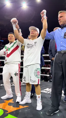 @Isaac Cruz unleashed the BEAST last night! 🔥 #RollyPitbull #PBConPRIME #PBC #Boxing 