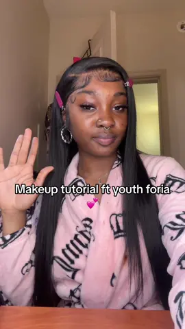 Easy makeup ft @Youthforia 💕 #beginnermakeup #makeupturtorial #fyp 