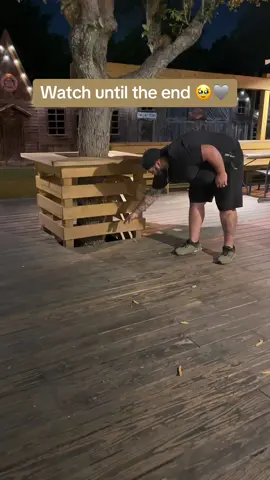 My man is the real brother nature 😍 #raccoon #feedinganimals #Lifestyle #kareeliza 
