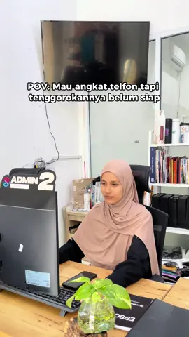 Akibat belum panasin tenggorokan🥲 #office #officelife #officehumor #officehumor #karyawanlife #karyawan 