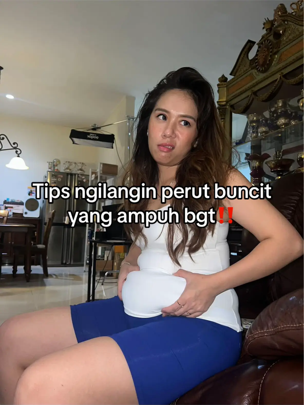 Siapa sih disini yang ngerasa susah banget kempesin perut buncit? Ada ga kalian yang badannya udh kurus tapi perutnya tetep buncit!? Komen yaaa #buncit #lemakperut #fyp #xyzbca #viral #diet 
