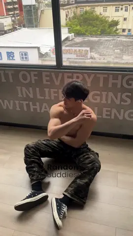 big boy #bigboy #workout #abs #bukberbarengtemen #paskah #randombuddies 