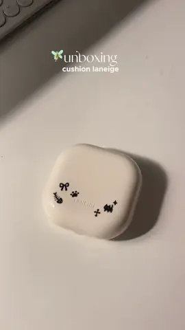 NHẤT NHẤT ĐỊNH MỌI NGƯỜI NÊN DÙNG THỬ EM PHẤN PHỦ NÀY NHA 🫨 đẹp lắm luôn mịn như cà filter luôn vậy đó 100000000 điểm.@LANEIGE Vietnam #phanphu #unboxing #reviewlamdep #cushion #tiplamdep #phantrangdiem #phanphulaneige #cushionviral 