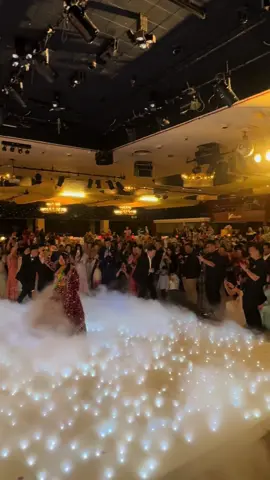 Roshan Roshni First Wedding dance ##nepalesewedding##wedding##reception##nepaliwedding##nepaliparty##uk##nepal##dance##fyp##nepalidance##partytime##viral##marriageseason##weddingseason##lovebirds##firstdance##coupledance##sukhadukhadukhasukhasabaibatera##sukhadukha##bachavayotimilaimero❣️##swoopnasuman##thakuri##raja_rani