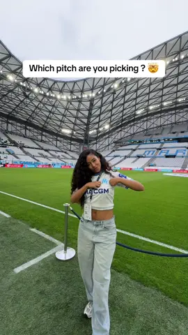 You can only pick one!  @ligue1ubereats   #Ligue1 #OMvsPSG #ligue1ubereats 