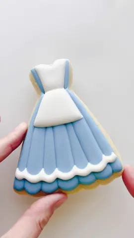 🐰☕️Alice in Wonderland inspired sugar cookies! #creatorsearchinsights #bakersoftiktok #cookiedecorating #cookies 