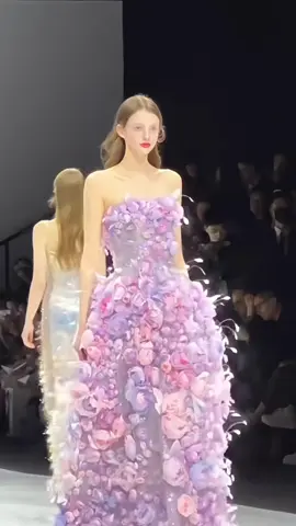 #flowers #pink #xuhuong #catwalk #vayxinh 🌸🍃