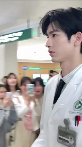 bác sĩ Hà đẹp trai quãi #douyin #truonglanghach #yeuem #zhanglinghe #fyp 