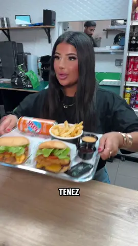 Après vos nombreuses sollicitations nous avons décidé de la réembaucher.. 😂  Menu first doublé 11,70e (10,70e avec les -10%🤑 pour tous, du lundi au vendredi de 11h30 à 15h) #smashburger #burger #humour #restoparis #streetfood #food #pourtoi 