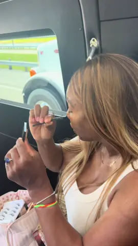 You know me…. casually putting on lashes in the car. Can you do this?  #beauty #beautytips #makeup #wyn #wynbeauty #foryourpage #life #serenawilliams #fyp 