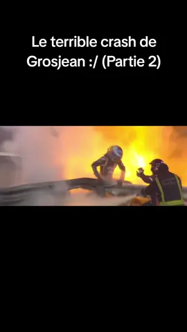 L'accident de Romain Grosjean lors du Grand Prix de Formule 1 de Bahreïn le 29 novembre 2020 est un événement qui a marqué l'histoire du sport automobile. Grosjean, au volant de sa monoplace Haas, a été impliqué dans un effroyable accident juste après le départ de la course. En queue de peloton, il a percuté de face, à plus de 200 km/h, un rail de sécurité après avoir accroché la roue de son coéquipier. La violence du choc a été telle que sa voiture s'est immédiatement enflammée et a été coupée en deux par la barrière métallique. Miraculeusement, Grosjean a survécu à cet accident qui aurait pu être fatal. Grâce à la cellule de survie de la monoplace et au système de protection 