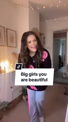 It took me ages to  realise Mika was hyping us up all along! 💖😭  #mika #biggirls #biggirlsyouarebeautiful @MIKA #fyp #viral #songs #plussize #dietculture 